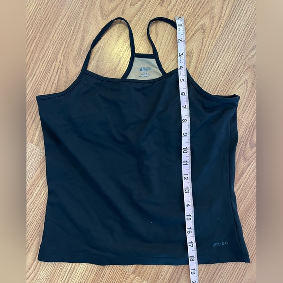 EUC MEC Black Racerback Workout Top/Base Layer, Sz M - Picture 5 of 6
